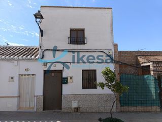 Semi detached house in Montellano. Venta de casa adosada en montellano  sevilla