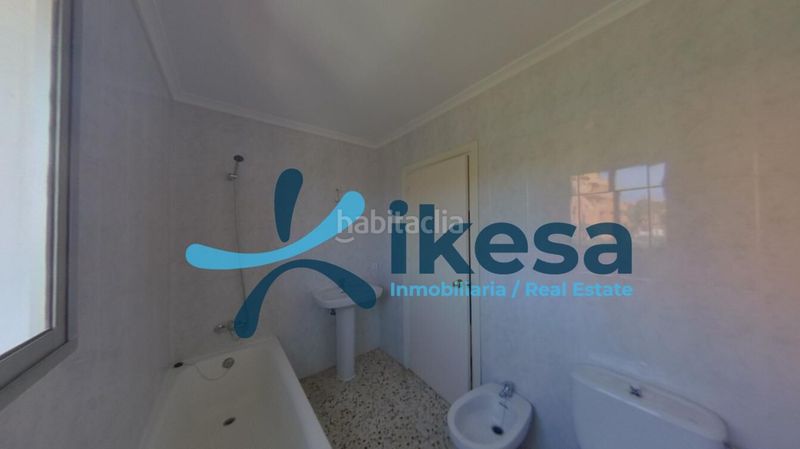 Foto cc4055f8-ea85-43af-8d20-d0a57e0e1713. Casa adossada a Puerto de la Duquesa Manilva