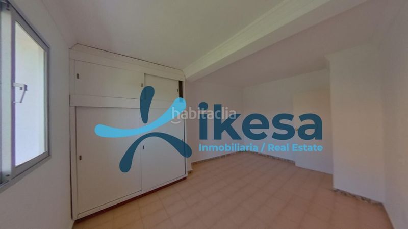 Foto cdb759ac-f1c6-4969-8c42-23238b909338. Casa adossada a Puerto de la Duquesa Manilva