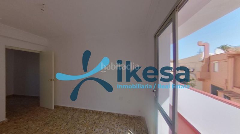 Foto e19ec3d2-4e54-42fc-b079-bbbf8093b865. Casa adossada a Puerto de la Duquesa Manilva
