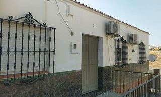 Maison jumelée à Aznalcóllar. Venta casa alquilado comercializable en aznalcóllar  sevilla