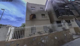 Pis a Bufalà. Se vende piso en barcelona sin posesión