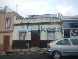 Casa adossada a Alcalá del Río