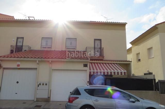 Foto fceab952-7beb-4a57-a1a9-82087b653951. Casa adossada amb aparcament a Estación-Cruz Roja Illescas