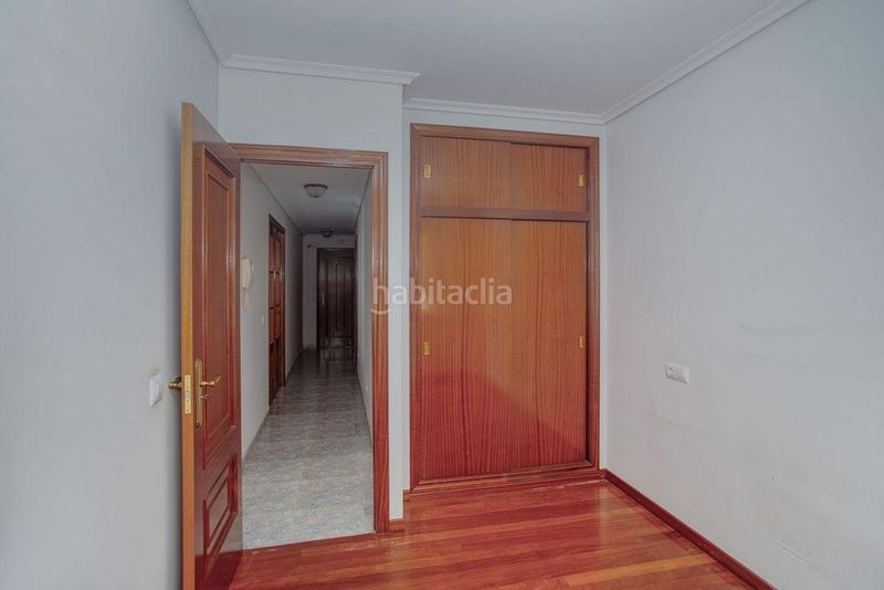 Foto c33360b9-729b-4bcd-99fa-860498650114. Pis a Barco de Valdeorras (O)