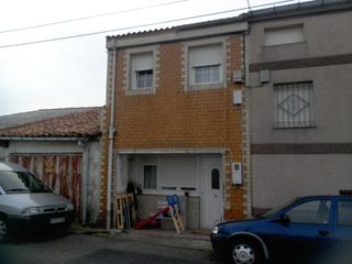 Maison jumelée à Alisal - San Román. Se vende adosado en la provincia de cantabria