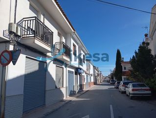 Semi detached house in Huéscar. Espacioso adosado en huescar sin posesión