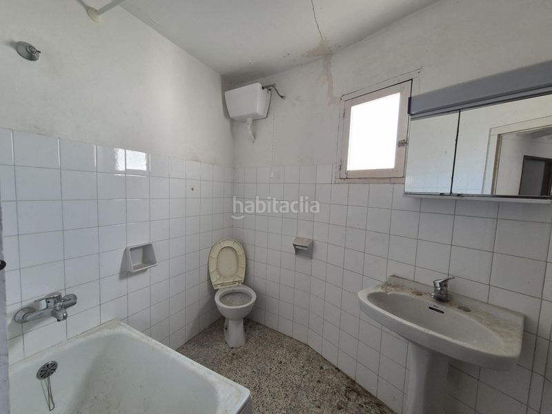 Foto d4bcbc59-a983-4cd0-9d0d-03a8c18c2666. Casa a Válor