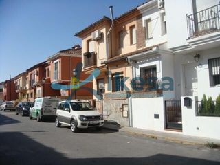 Casa adossada a Híjar. Venta de casa adosada en las gabias, granada. activo inmobiliari