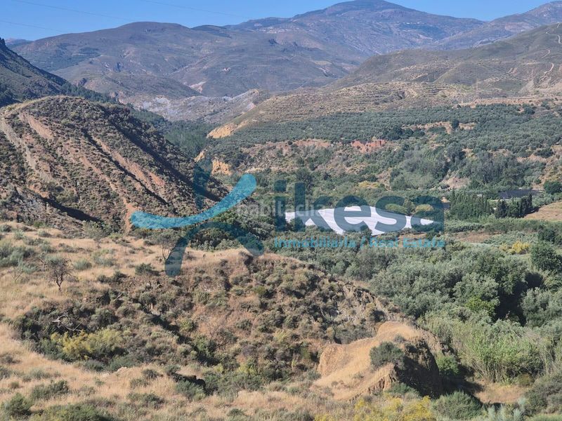 Foto da253e92-edf7-4ce7-af9b-5529c9780af1. Finca rústica a Ugíjar