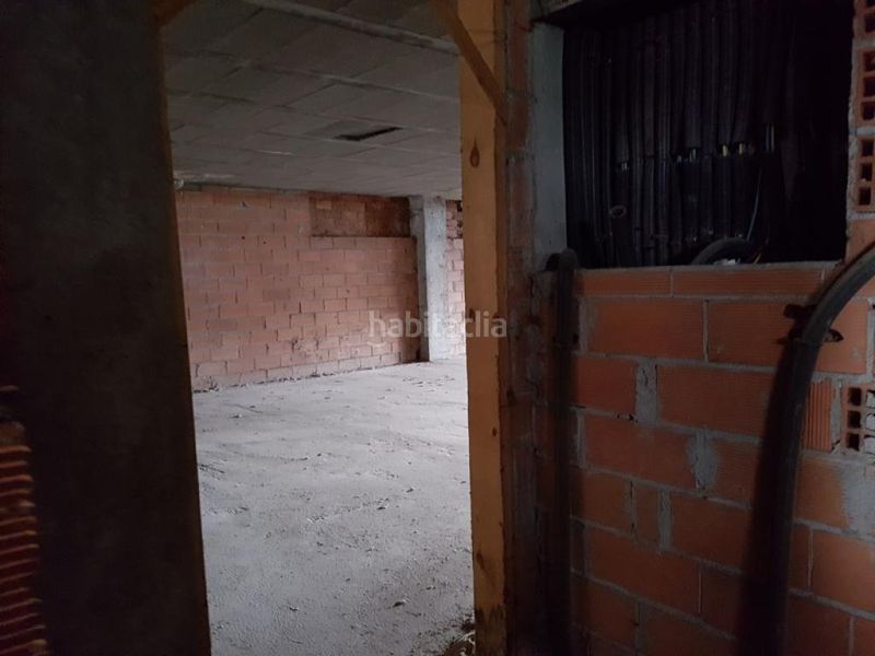 Foto f7f0197a-9395-4dfb-8126-8bc8eef46f55. Local comercial a Sarria