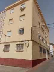 Flat in Alhama de Almería. Venta de piso sin posesión no visitable en alhama de almería  al