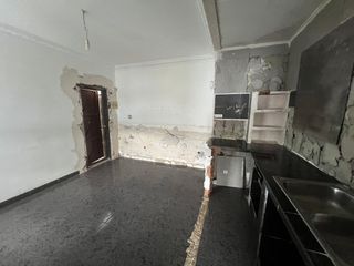 Pis a Salesianos. Venta de piso en utrera  sevilla