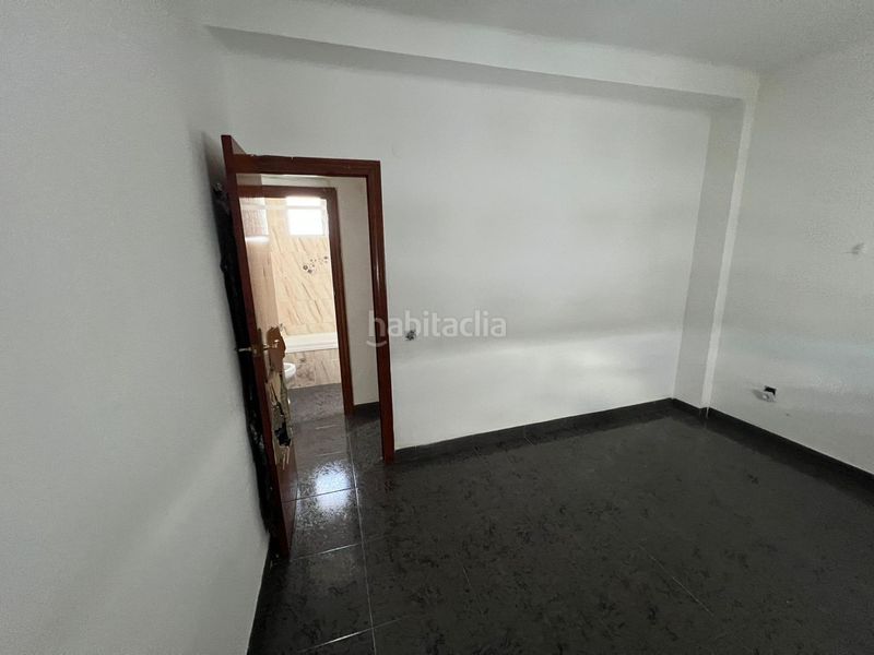 Foto e83dcad3-8971-4d6d-8e07-bc7ad5f0e7d6. Pis a Salesianos Utrera