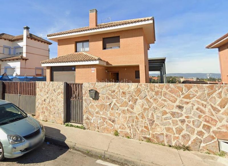 Foto 814344c7-7e59-4129-a407-41964a286d9a. Casa amb aparcament a Méntrida