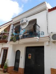 Casa adosada en Almonte. Venta de casa en almonte, huelva. activo inmobiliario sin posesi