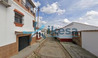 Casa adossada a Tharsis. Venta de adosado en alosno, huelva. activo inmobiliario sin pose