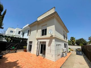 Casa adosada en Villanueva del Ariscal. Adosado en venta en villanueva del ariscal sevilla