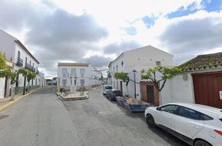 Casa a schiera in Umbrete. Adosado en venta en umbrete sevilla. sin posesión no visitable