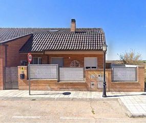 Casa a schiera in Humanes. Unifamiliar en venta en humanes guadalajara. sin posesión no vis