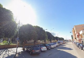Casa adossada a San José-San Bernardo. Adosado  en la línea de la concepción, cádiz. activo inmobiliari