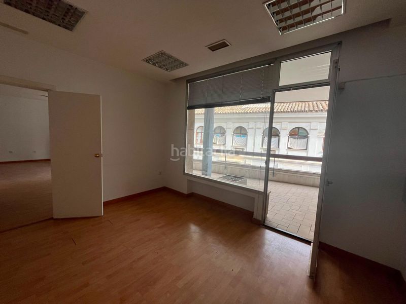 Foto 2d22faf4-7c38-4031-8758-7d33c7ca34e0. Piso vivienda en venta en pleno centro 130,59 m2 junto a la campana en Sevilla