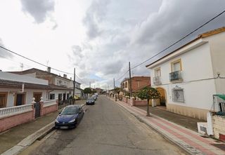 Casa adosada en Almodóvar del Río. Adosado en almodóvar del río, córdoba. activo inmobiliario sin p