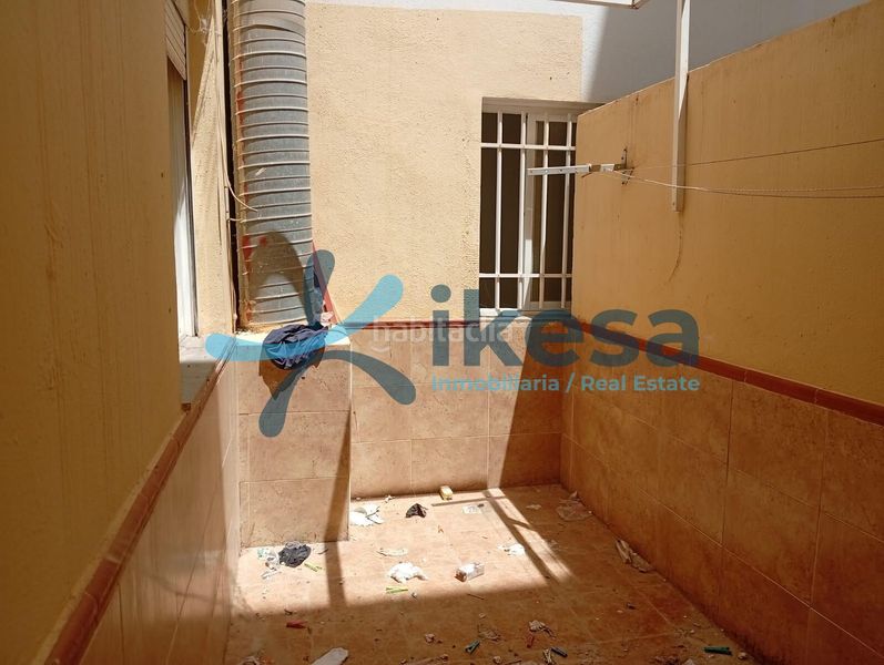 Foto c6b71638-aa7f-4836-b6b6-4beb6a4a8023. Pis amb aparcament a Adra