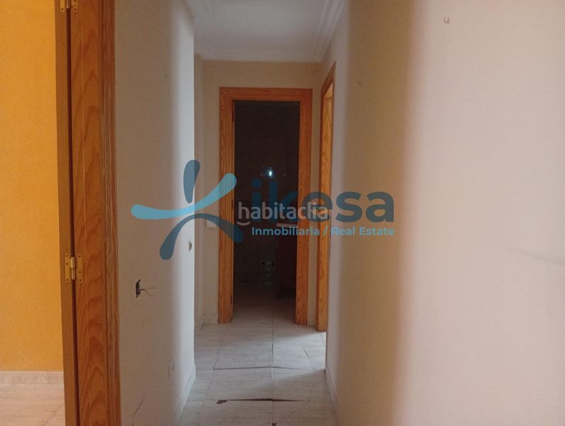 Foto 4979fd70-bca4-4c73-9d9d-13961bdfdc2e. Pis a Adra