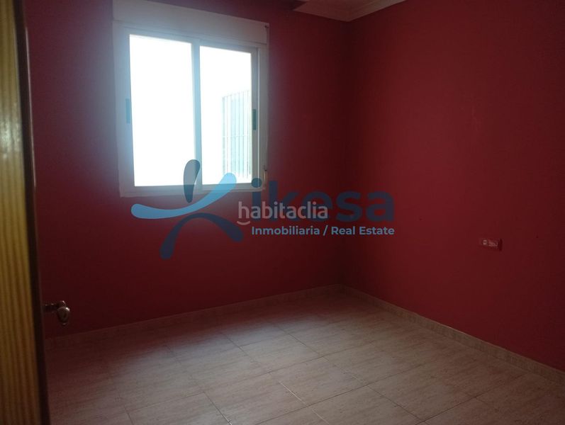 Foto e79aa5cb-b406-4ce5-bea0-803610514bf3. Pis a Adra