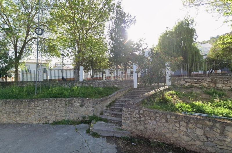 Foto f92976e1-c49e-4cdd-83af-fa5c603bbe8b. Casa adossada a Montefrío