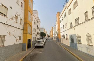 Pis a Centro - Doña Mercedes. Piso en dos hermanas, sevilla. activo inmobiliario sin posesión,