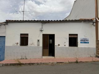 Reihenhaus in Fuente Obejuna. Venta de casa adosada en fuente obejuna córdoba