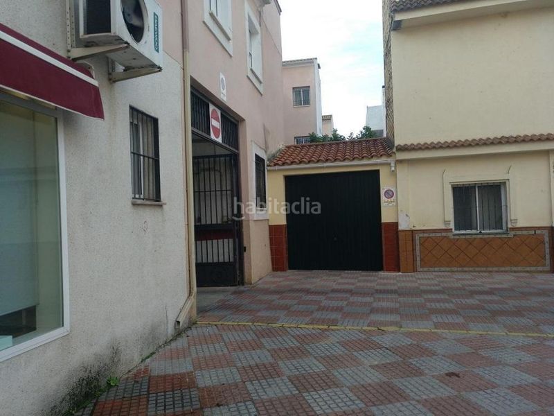 Foto 3526c2c8-8129-44a7-bd80-a41063fd96b9. Parking coche venta de garaje sevilla en Las Almenas Tomares