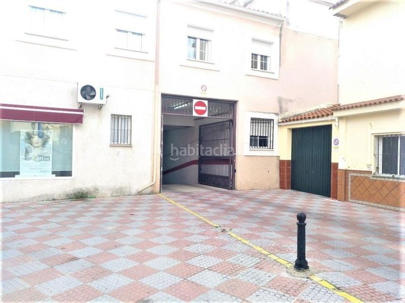 Foto c9d8f651-3150-4a20-ab3d-bfd7d18175fc. Parking coche venta de garaje sevilla en Las Almenas Tomares