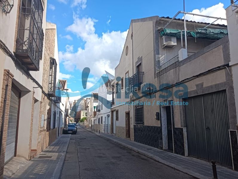 Foto 3fd71501-e1d9-483c-82f9-38f9b79dbbdf. Casa a Peñamefecit - Avda Barcelona Jaén