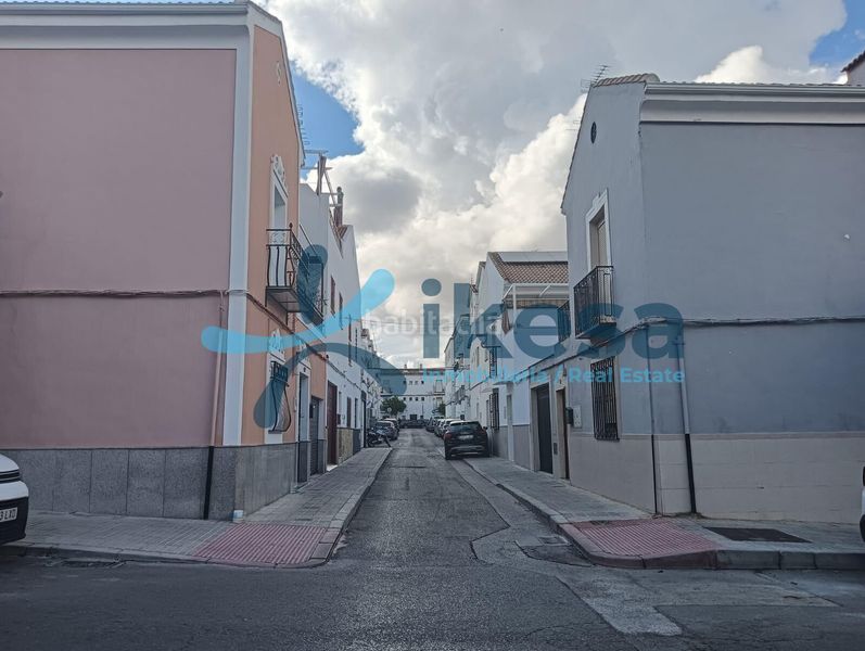 Foto c9950664-d26c-4975-b7a6-641d18f6d8b4. Casa a Peñamefecit - Avda Barcelona Jaén