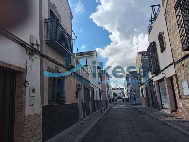 Foto ca73e95d-443d-428f-bca7-684912a46a5c. Casa a Peñamefecit - Avda Barcelona Jaén