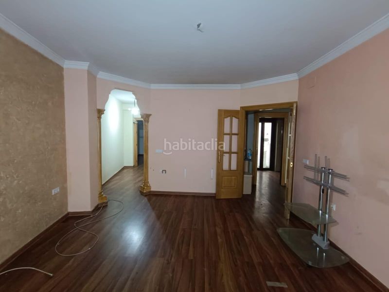 Foto b832add2-d495-4530-8306-d0bffb28f894. Pis amb aparcament a Guadix