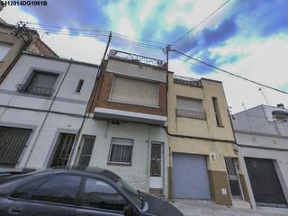 Flat in Roc Blanc. Venta de piso sin posesión en la localidad de terrassa