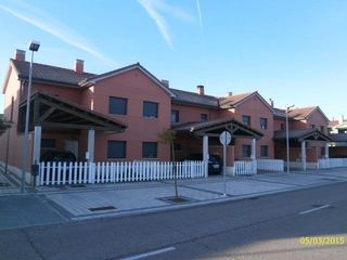 Semi detached house in Tudela de Duero. Venta de adosado en la localidad de tudela del duero