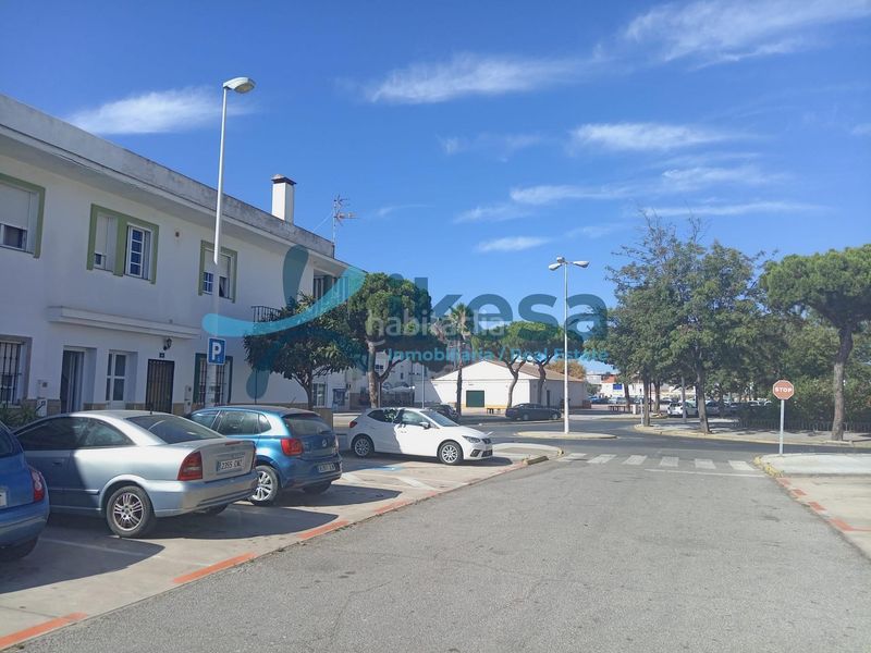 Foto 1a3cb523-23ae-42d2-bdb6-0c5bfd9bfce3. Aparcament cotxe a Punta Umbría