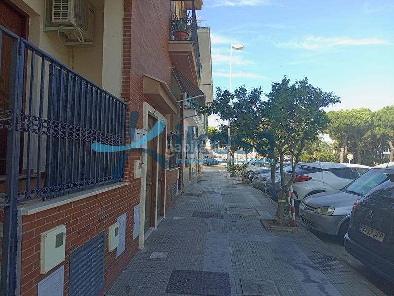 Foto 6ae903bb-2536-4b36-ac08-07d4cef5babd. Aparcament cotxe a Punta Umbría