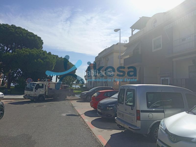 Foto f9f68faf-4d65-4444-801d-7f511035d000. Aparcament cotxe a Punta Umbría