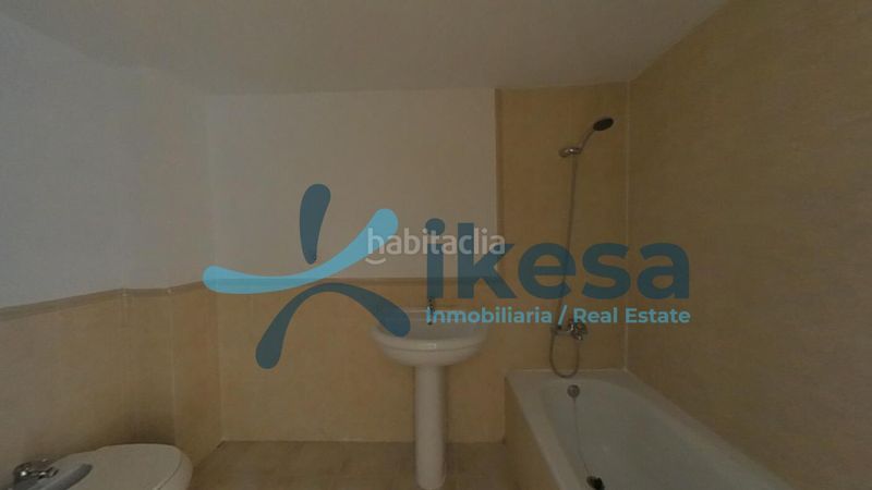 Foto 2525f132-5397-4489-ba59-1d78f2960e26. Pis amb aparcament piscina a Guadalmina Baja Marbella