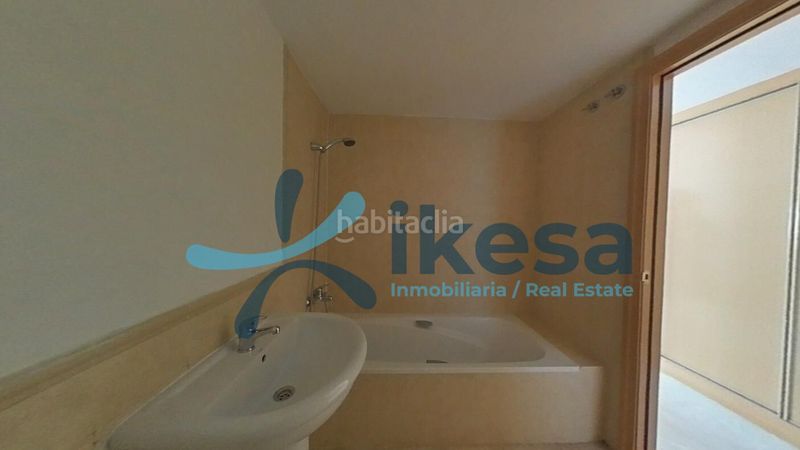 Foto d8694b45-e907-47d5-bed7-3ba52b993ca2. Pis amb aparcament piscina a Guadalmina Baja Marbella