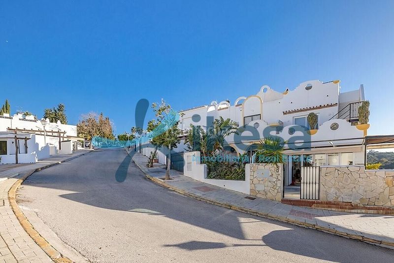 Foto feeb35c6-4c44-4332-9cbe-1248f96d7585. Casa adossada amb piscina a reserva de Marbella Marbella