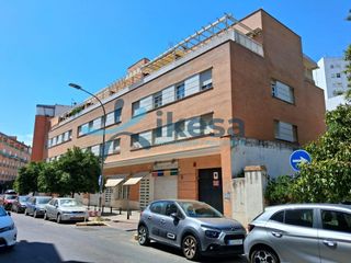 Miete Etagenwohnung in La Calzada - La Florida. Piso en alquiler para entrar a vivir en luis montoto  santa just