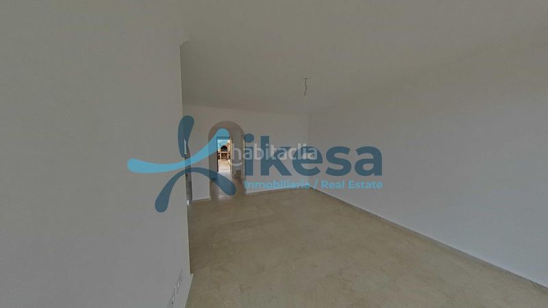 Foto 2f435f41-525e-4c9d-a985-976b9ee43423. Casa adossada a Costabella Marbella
