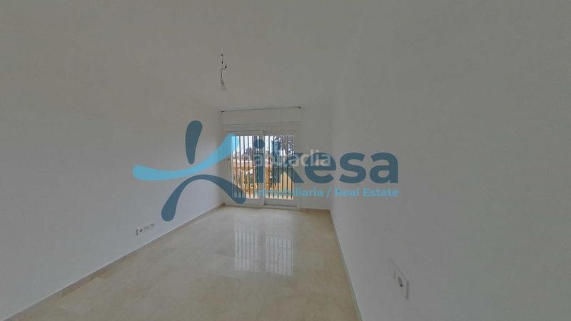 Foto 3aa9c483-169a-48fa-b309-4ff5584a2f3e. Casa adossada a Costabella Marbella